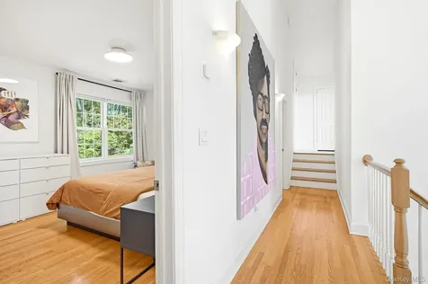 60 Hillside Lane New Rochelle NY 10804