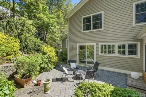 60 Hillside Lane New Rochelle NY 10804