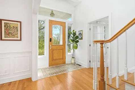60 Hillside Lane New Rochelle NY 10804