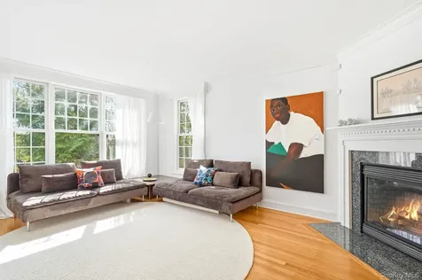 60 Hillside Lane New Rochelle NY 10804