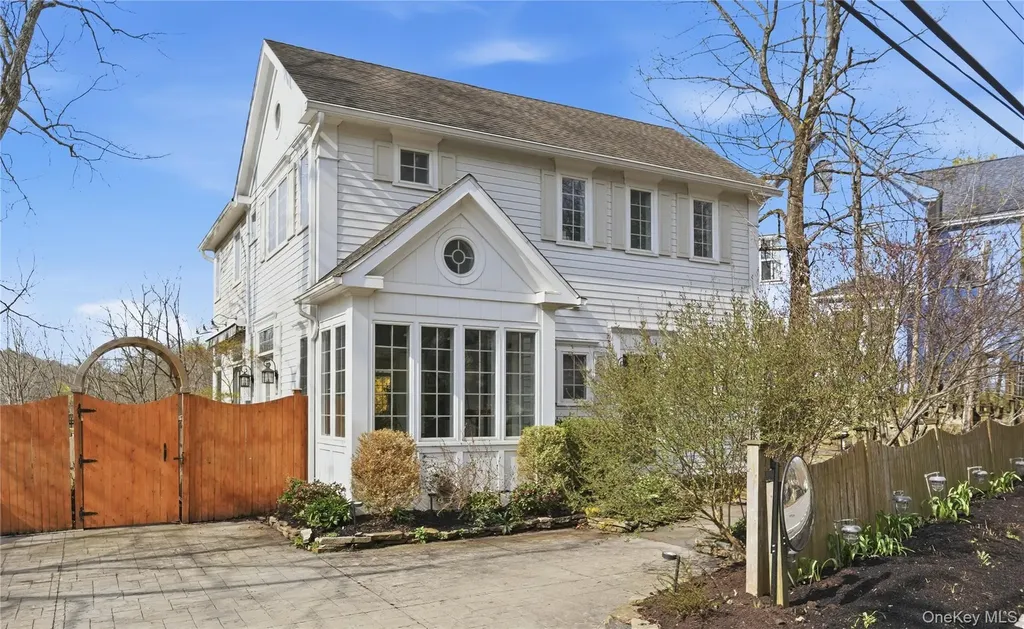 669 Route 213 Rosendale NY 12472