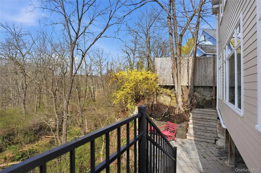 669 Route 213 Rosendale NY 12472