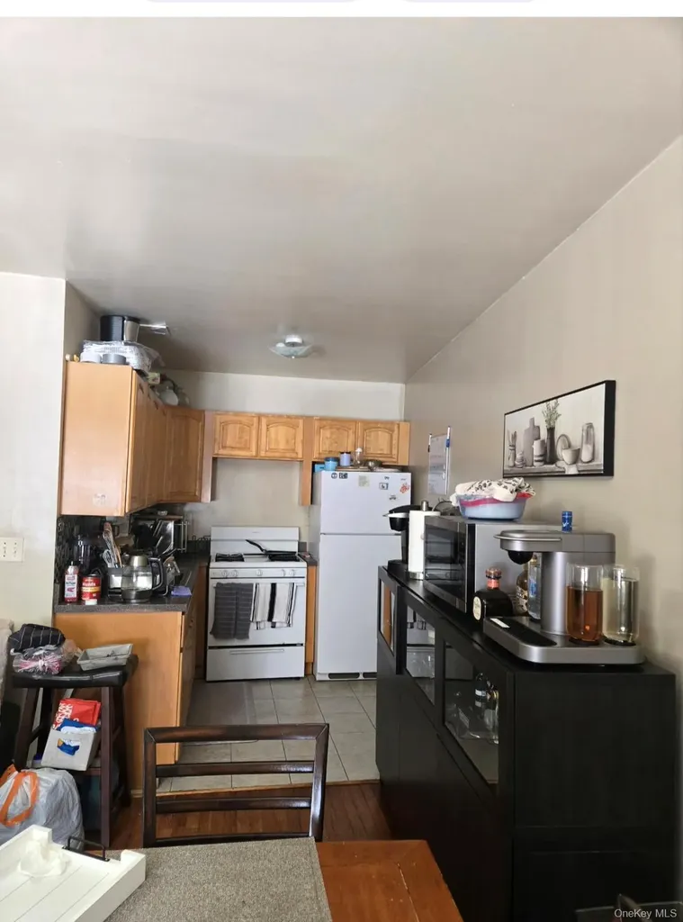 1011 Boston Road Bronx NY 10456