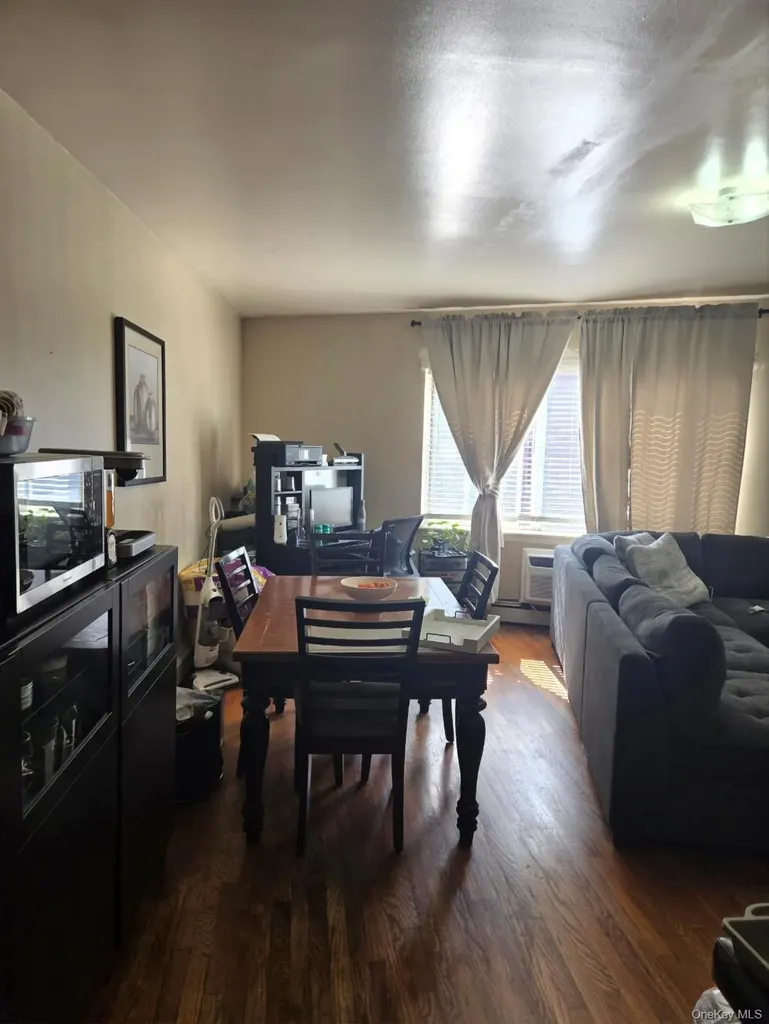 1011 Boston Road Bronx NY 10456