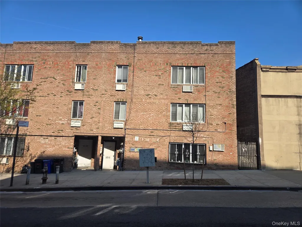 1011 Boston Road Bronx NY 10456