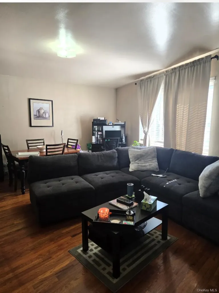1011 Boston Road Bronx NY 10456