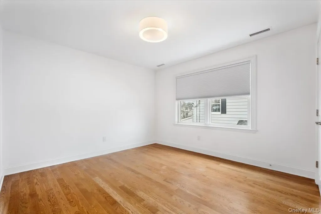 109 Lee Road Scarsdale NY 10583