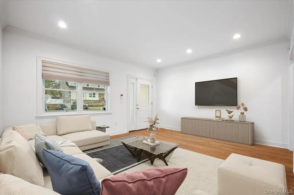 109 Lee Road Scarsdale NY 10583