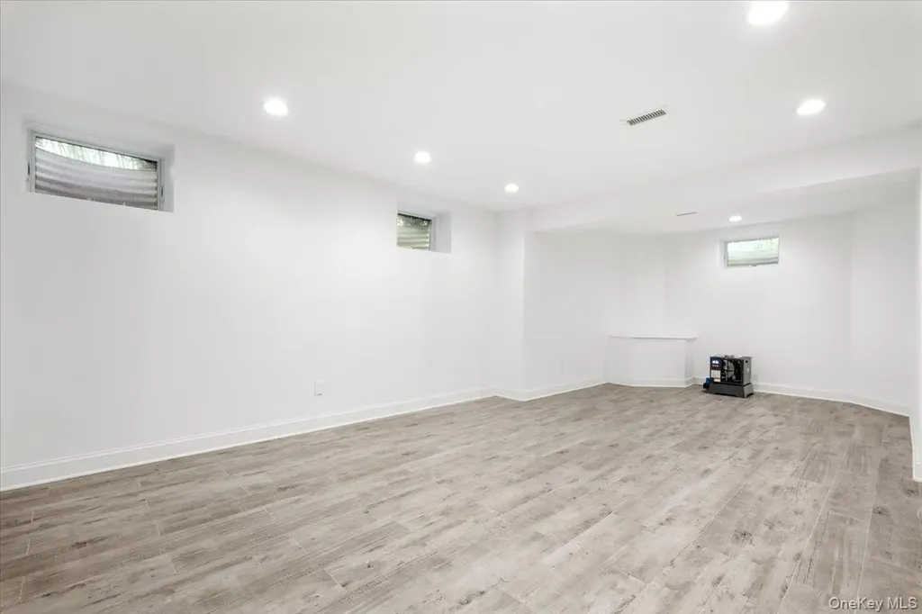 109 Lee Road Scarsdale NY 10583