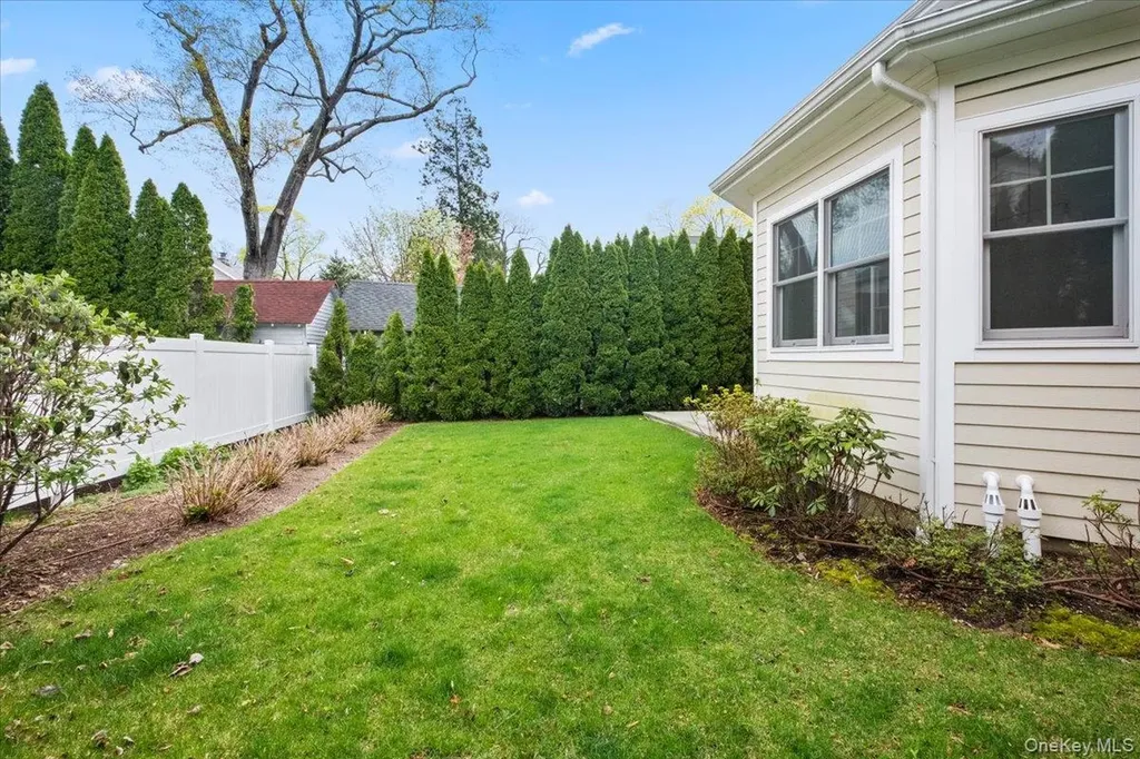 109 Lee Road Scarsdale NY 10583