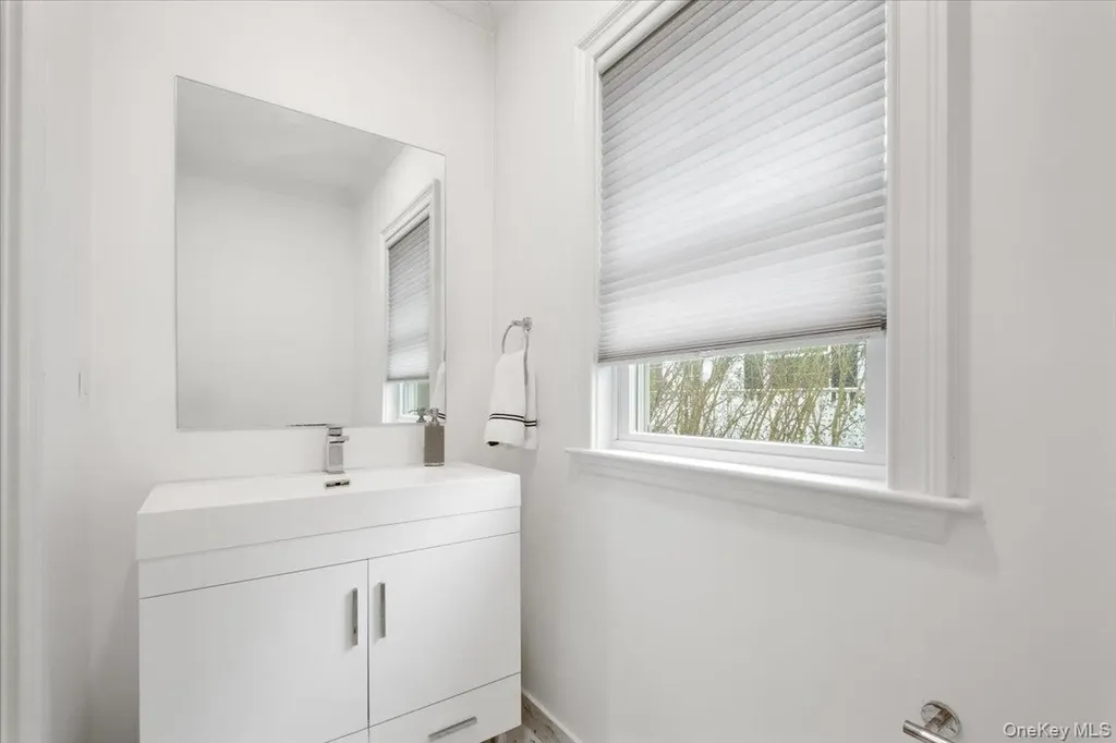 109 Lee Road Scarsdale NY 10583