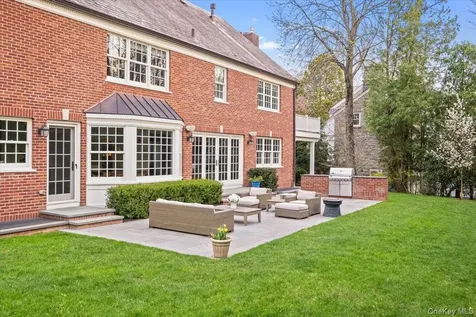 27 Kensington Road Scarsdale NY 10583