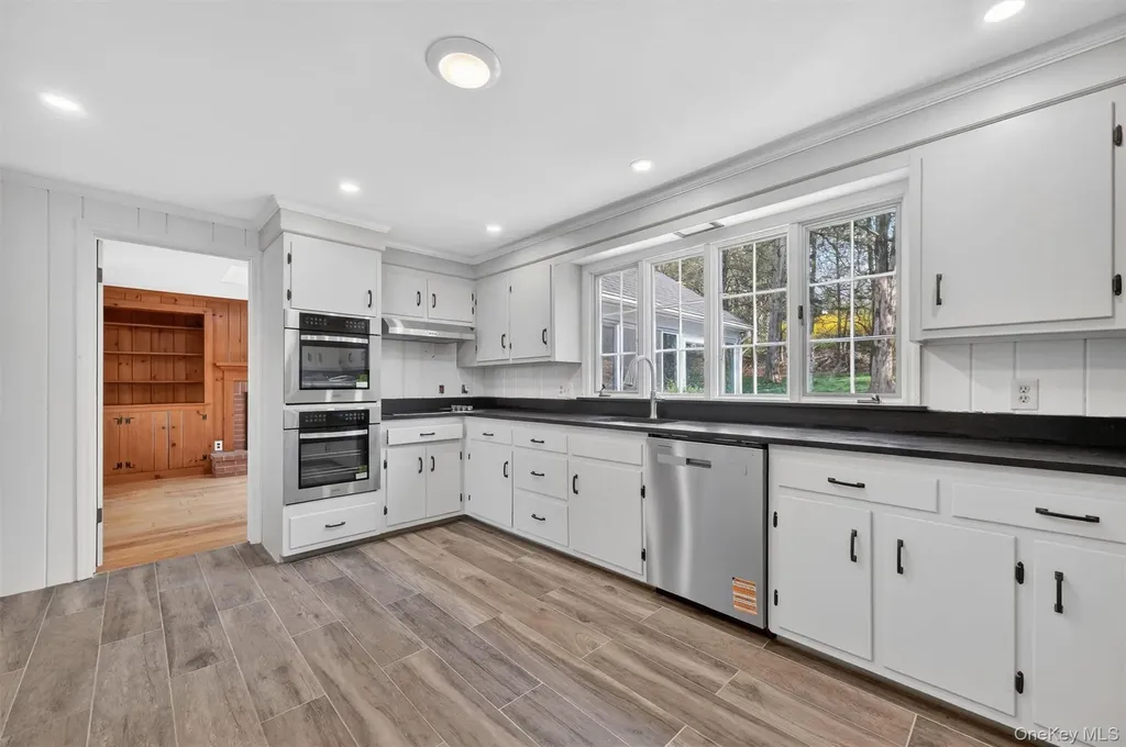 4 Scenic Drive Poughkeepsie NY 12603