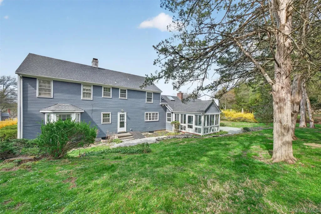 4 Scenic Drive Poughkeepsie NY 12603