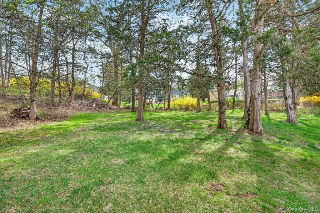 4 Scenic Drive Poughkeepsie NY 12603