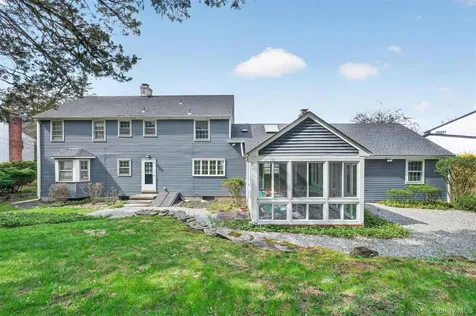 4 Scenic Drive Poughkeepsie NY 12603