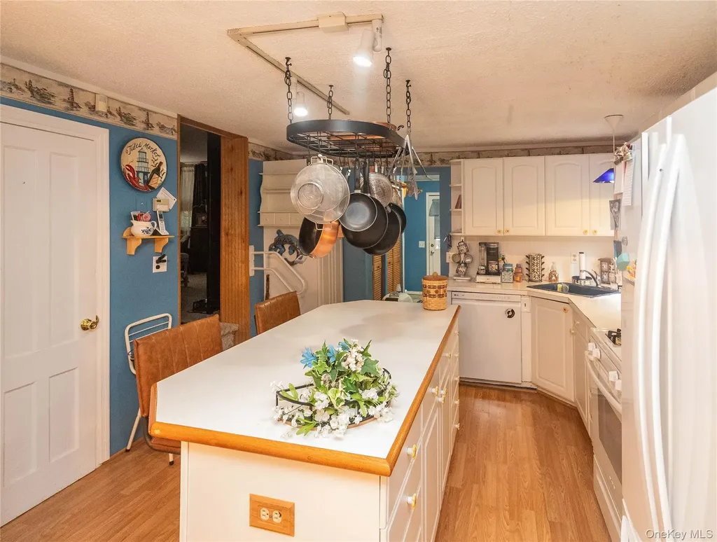 62 Thornton Road Phillipsport NY 12769