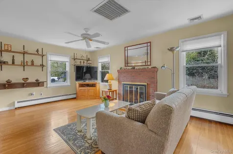 74 Country Club Road Bellport NY 11713