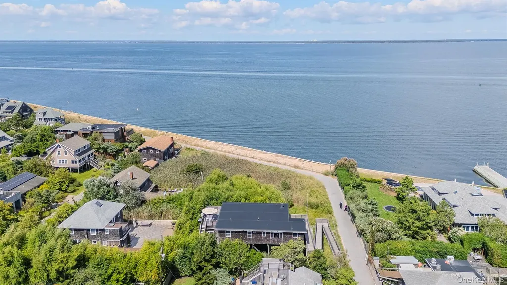 15 Dune Way Seaview NY 11770