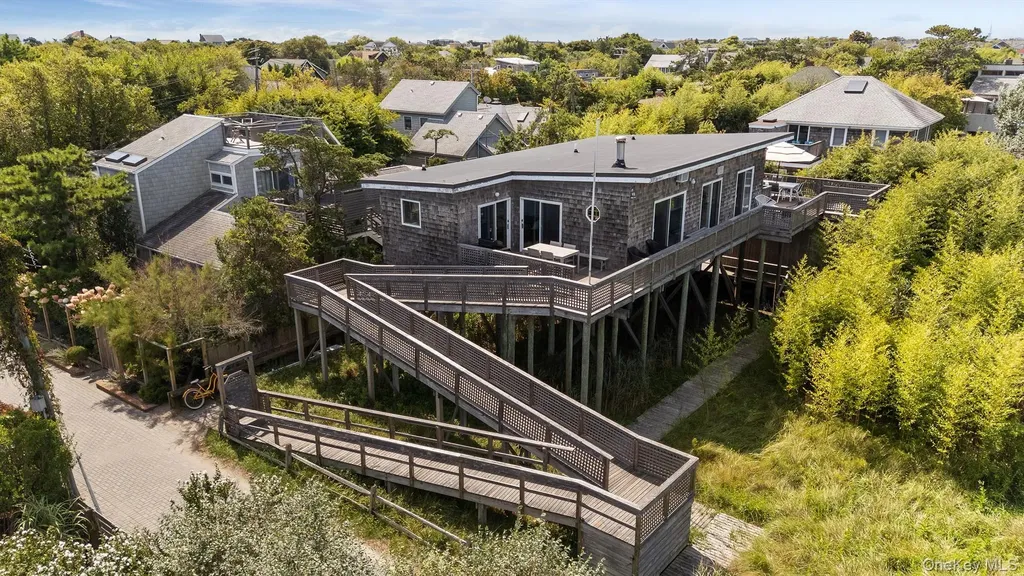 15 Dune Way Seaview NY 11770