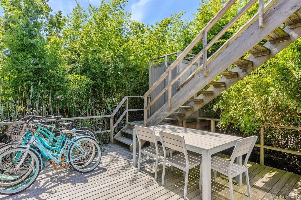 15 Dune Way Seaview NY 11770