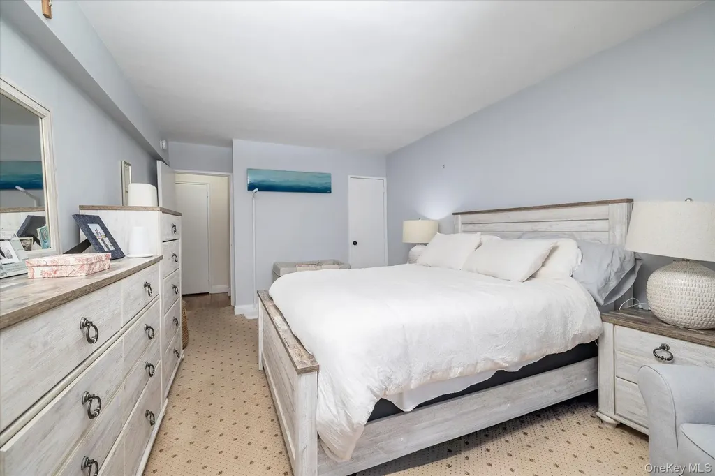 370 W Broadway Long Beach NY 11561