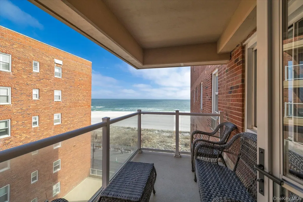 370 W Broadway Long Beach NY 11561