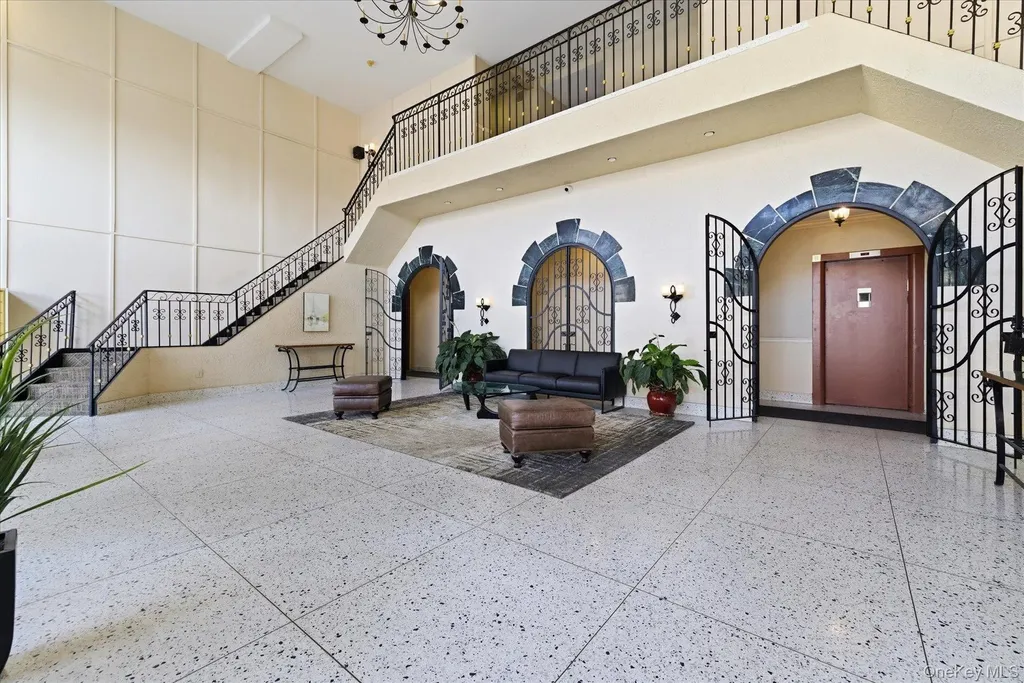 370 W Broadway Long Beach NY 11561