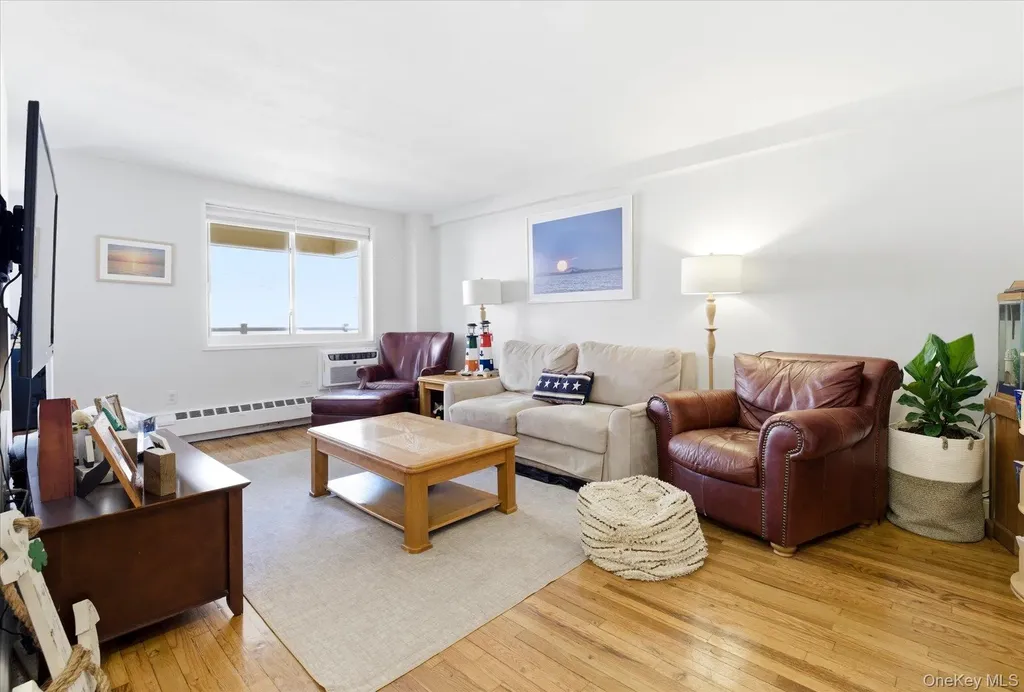 370 W Broadway Long Beach NY 11561