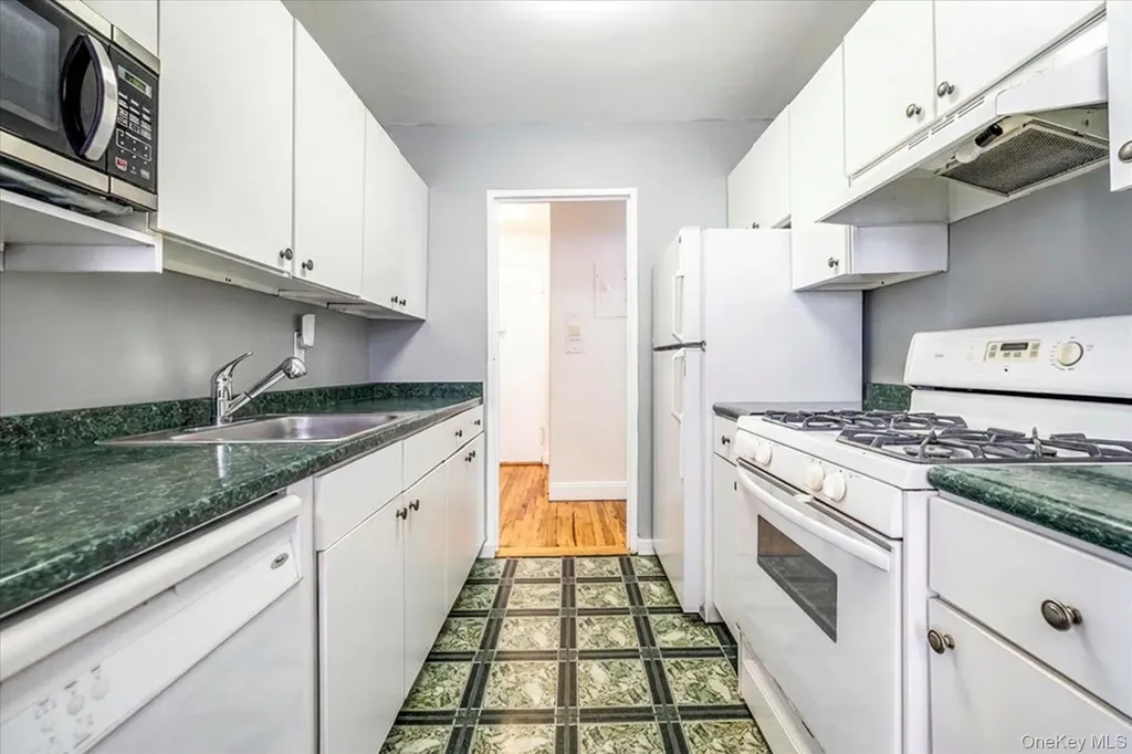 370 W Broadway Long Beach NY 11561