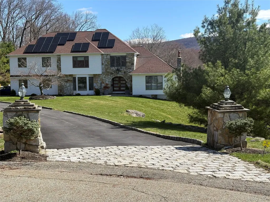 32 Pearce Drive Highland Mills NY 10930