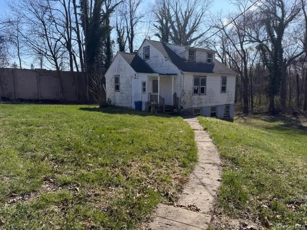 1075 Spillway Road Shrub Oak NY 10588