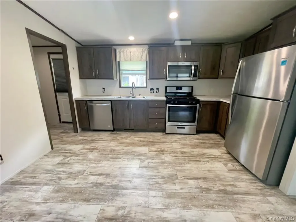 18 Shore Lane Burlingham NY 12722