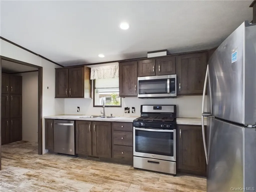 18 Shore Lane Burlingham NY 12722