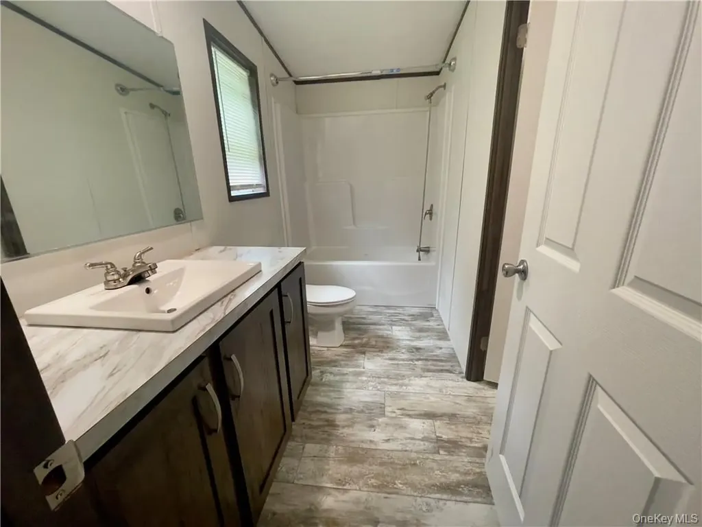 18 Shore Lane Burlingham NY 12722