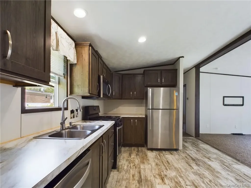 18 Shore Lane Burlingham NY 12722