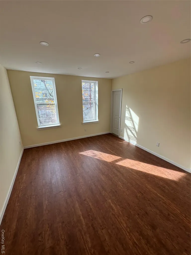 60-03 56th Road Maspeth NY 11378