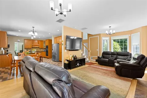 875 Hanover Street Yorktown Heights NY 10598
