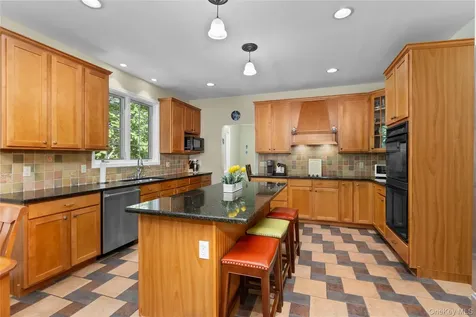 875 Hanover Street Yorktown Heights NY 10598
