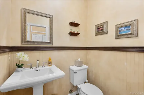 875 Hanover Street Yorktown Heights NY 10598