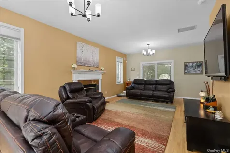 875 Hanover Street Yorktown Heights NY 10598