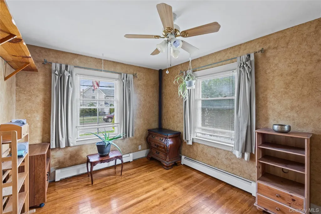 76 Davison Avenue Lynbrook NY 11563