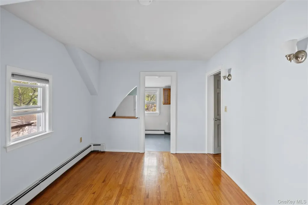 76 Davison Avenue Lynbrook NY 11563