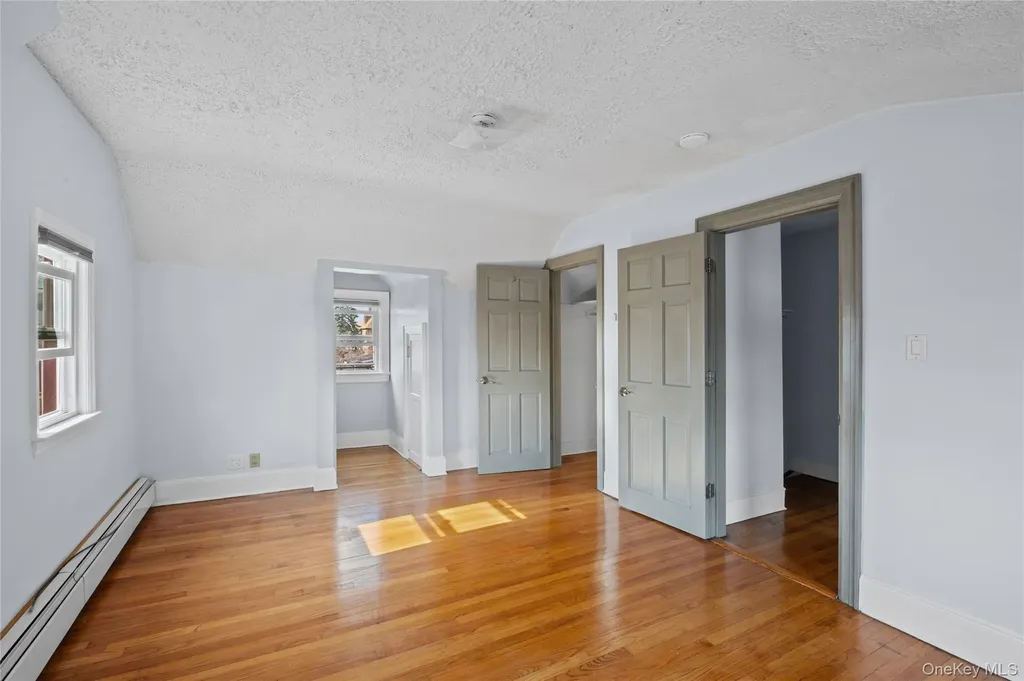 76 Davison Avenue Lynbrook NY 11563