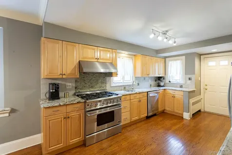 215-15 86th Avenue Hollis Hills NY 11427