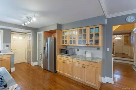 215-15 86th Avenue Hollis Hills NY 11427