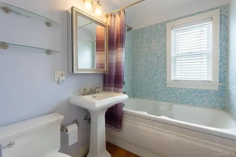 215-15 86th Avenue Hollis Hills NY 11427