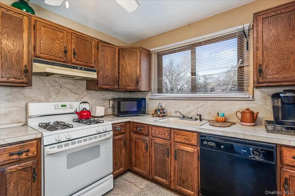47 Ellison Avenue Westbury NY 11590