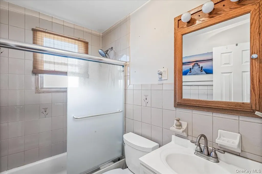 47 Ellison Avenue Westbury NY 11590