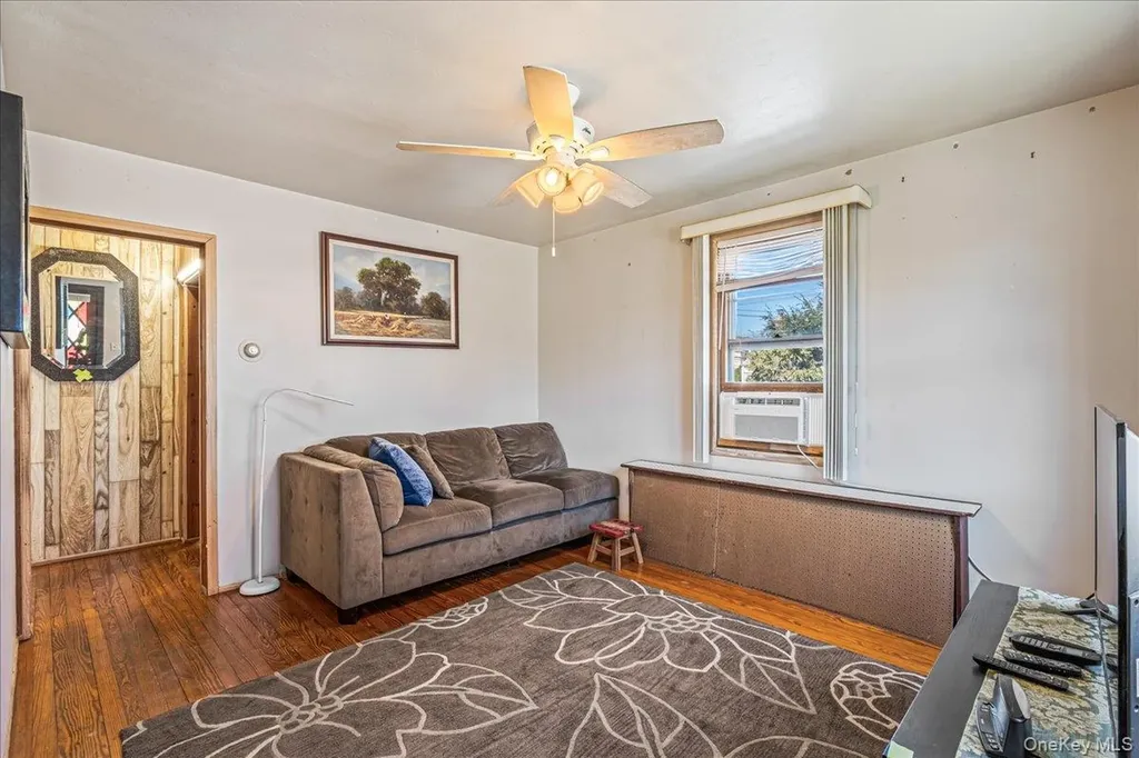 47 Ellison Avenue Westbury NY 11590